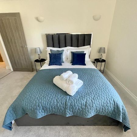 Exquisite Apartment, Stone Throw From The Beach بورنماوث المظهر الخارجي الصورة