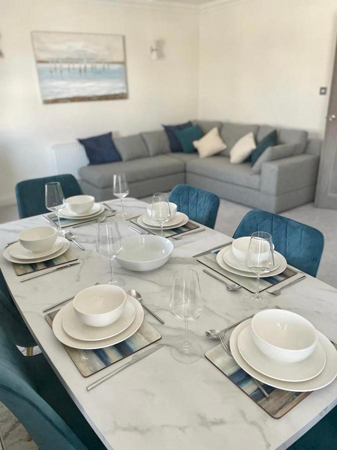 Exquisite Apartment, Stone Throw From The Beach بورنماوث المظهر الخارجي الصورة