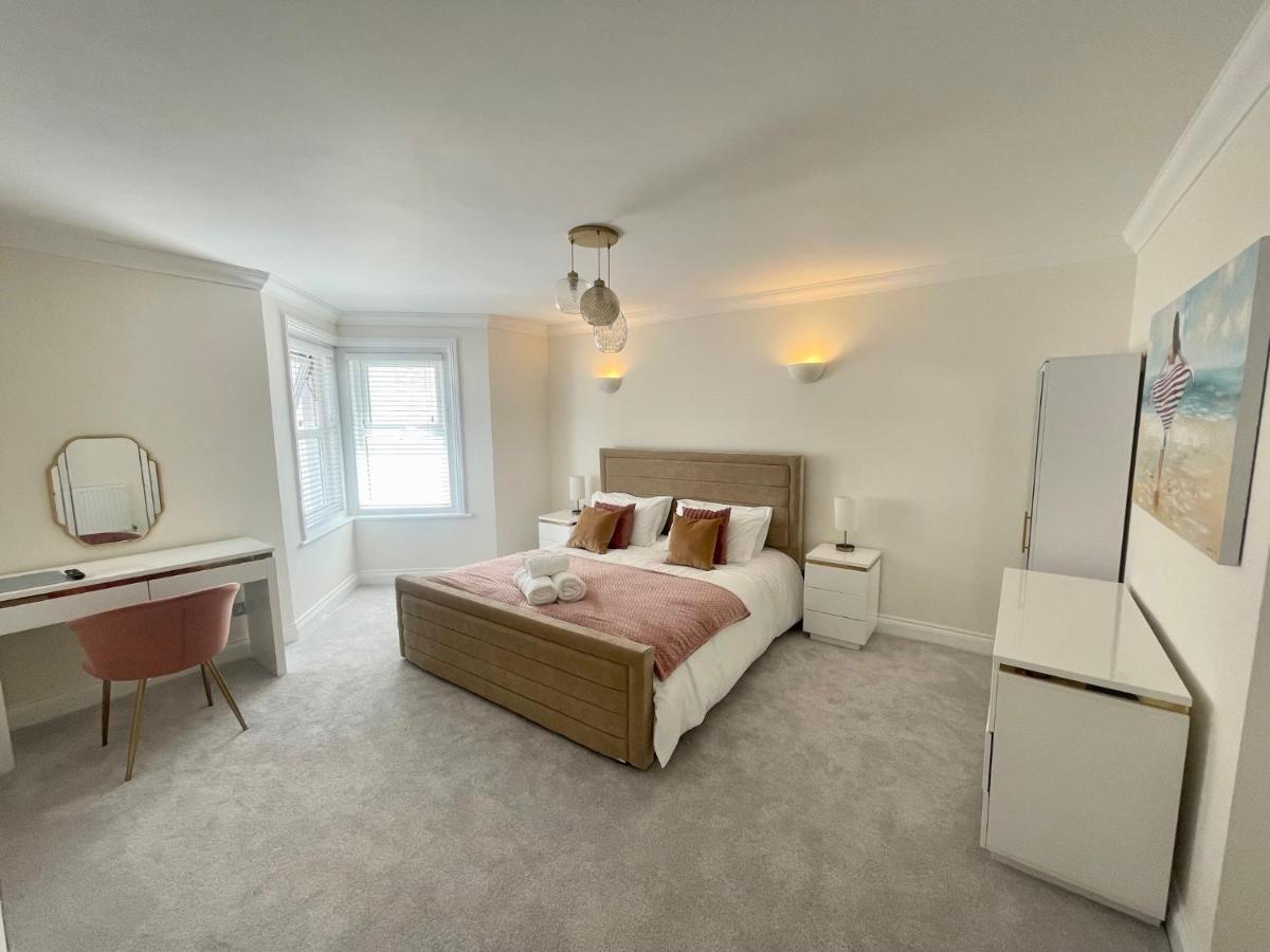 Exquisite Apartment, Stone Throw From The Beach بورنماوث المظهر الخارجي الصورة