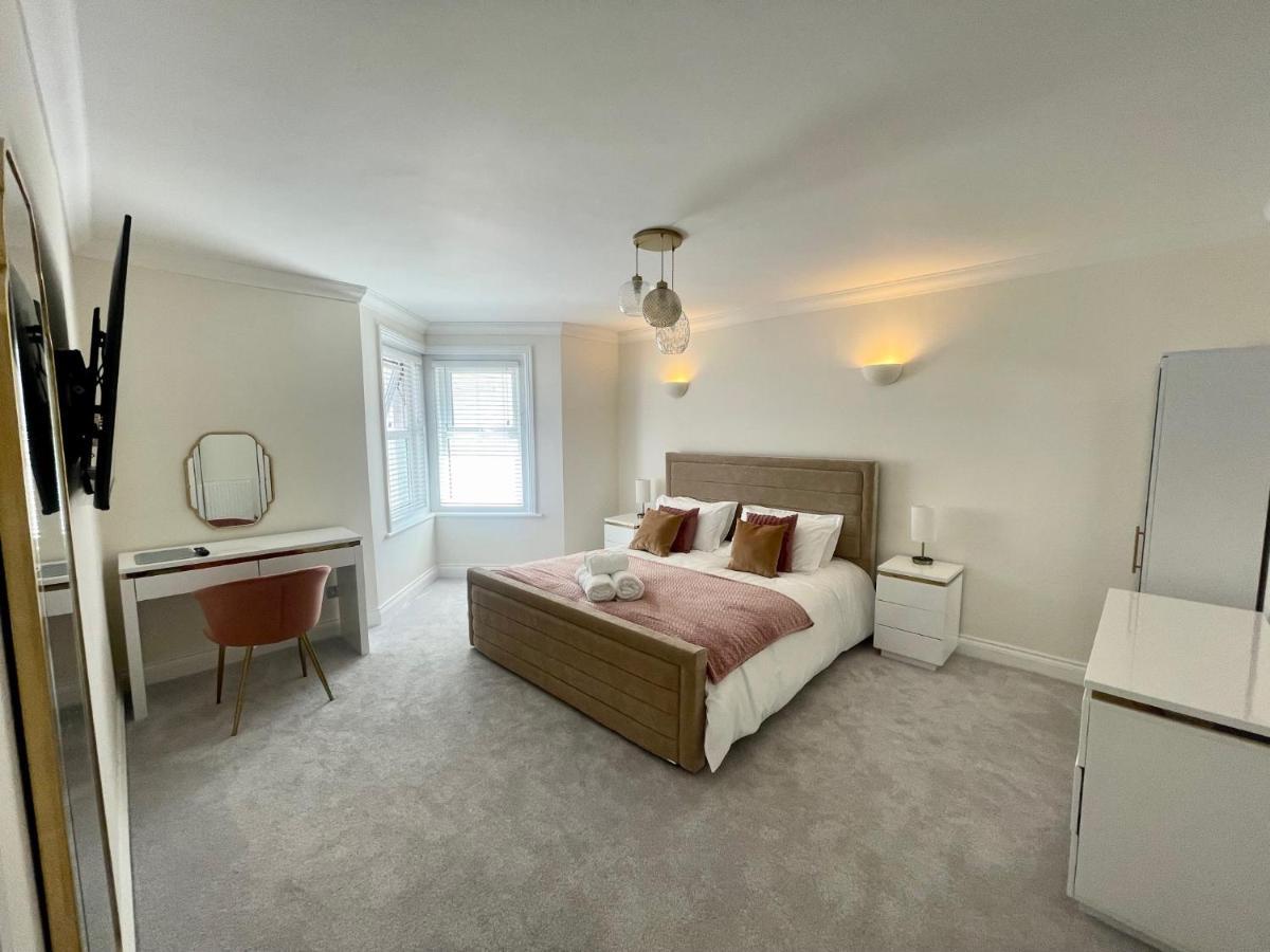 Exquisite Apartment, Stone Throw From The Beach بورنماوث المظهر الخارجي الصورة
